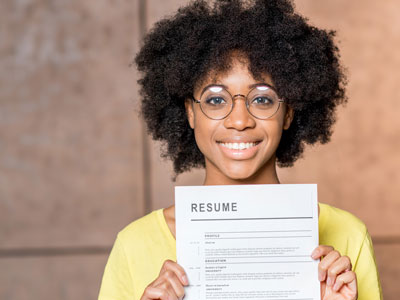 These college student resume examples will take your application to the next level. Check out these easy-to-use visual resume templates!